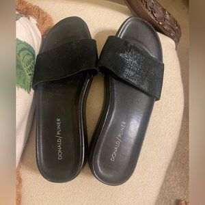 Donald J. Pliner Women's Black Slide Sandals
